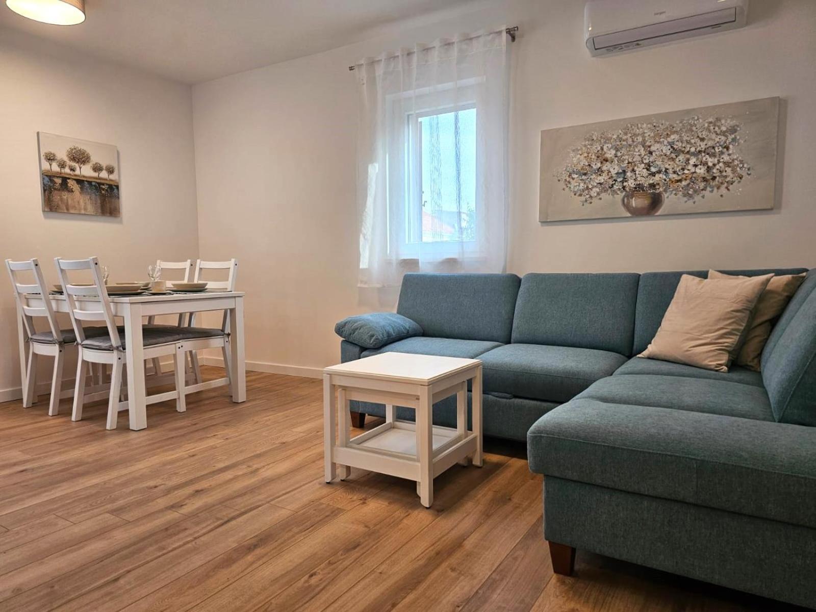 Apartments Miamare 2 Primosten Room photo