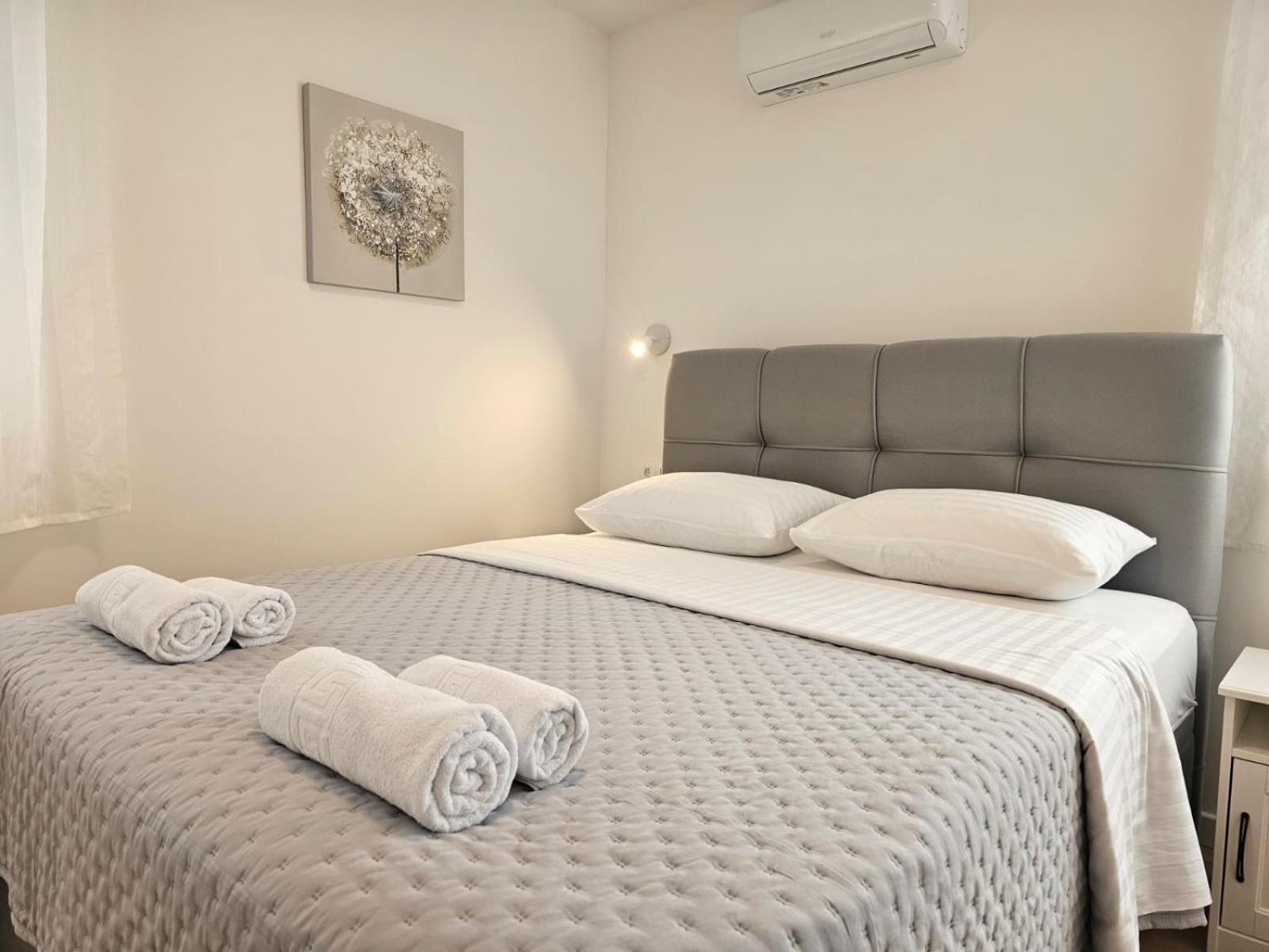 Apartments Miamare 2 Primosten Exterior photo